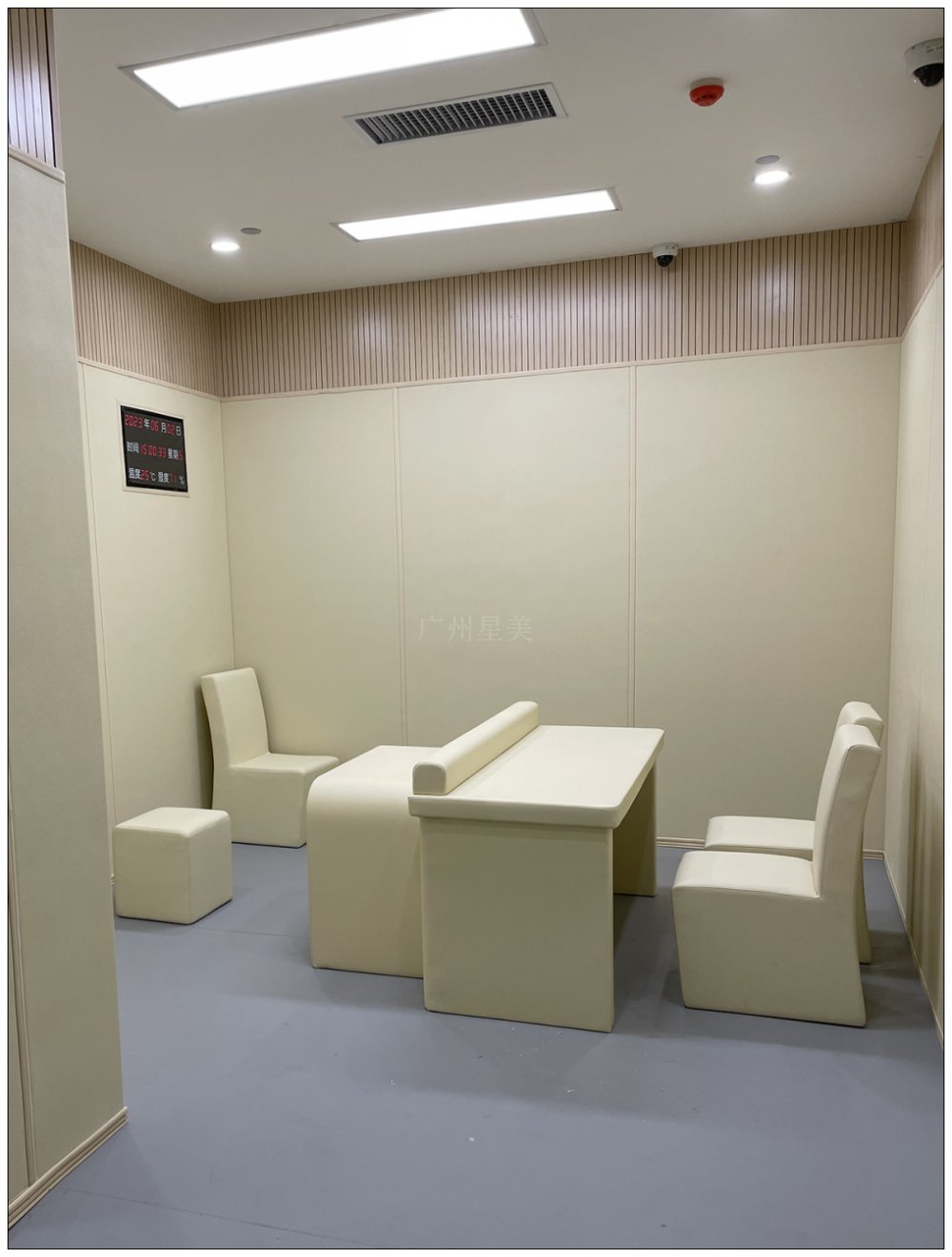 智慧安全防護(hù)：留置室、審訊室與談話室防撞系統(tǒng)革新方案
