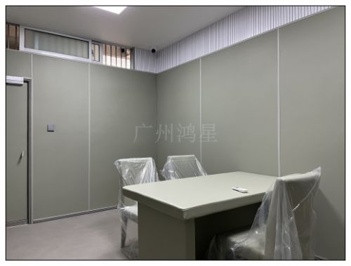 談話室留置室防撞墻板，詢問(wèn)室防撞硅膠衛(wèi)浴，審訊室防撞桌椅